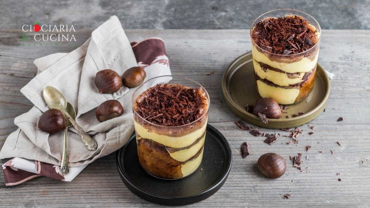 Tiramisù al bicchiere con castagne e crumble di caffè