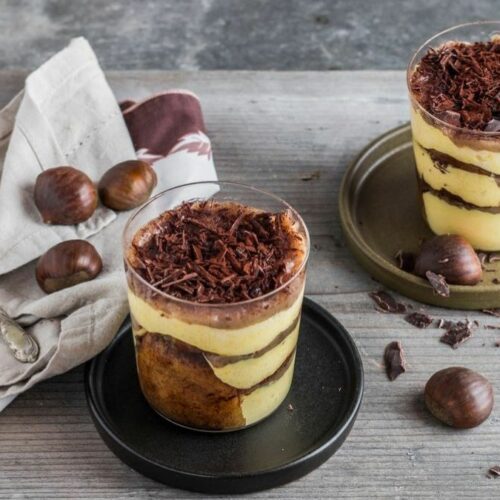 Tiramisù al bicchiere con castagne e crumble di caffè